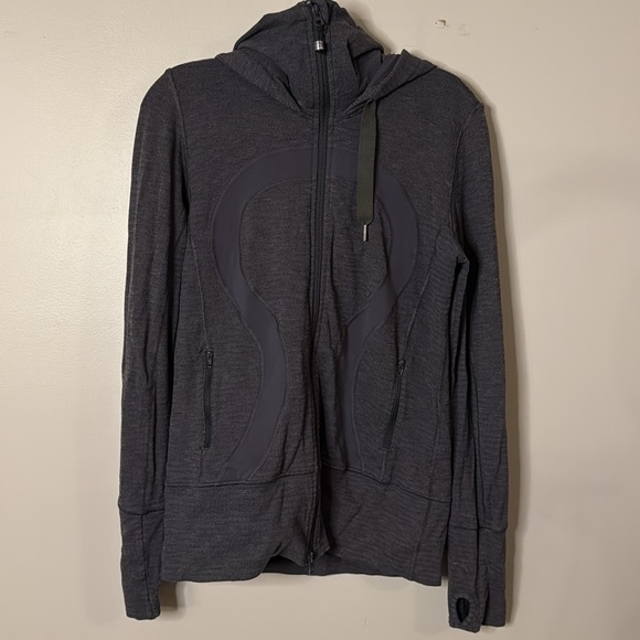 Lululemon In Stride Jacket in Coal - Picture 3 of 10